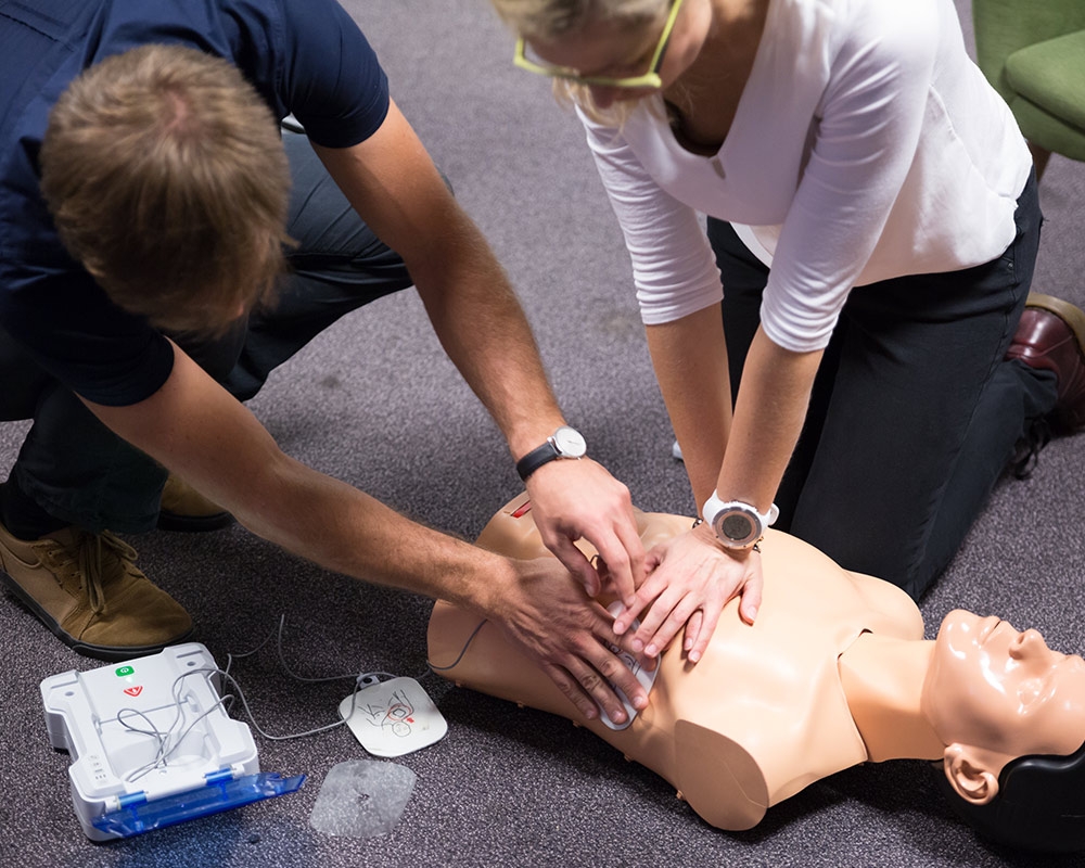 FULL-T4-PAGE-—-Defibrillator-(AED)-Training-&-CPR-Awareness_Sized Defibrillator-AED-Training