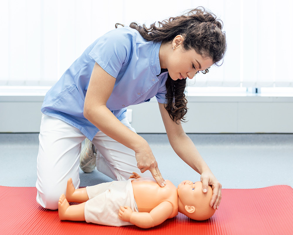 Paediatric-First-Aid-(Child-&-Infant-First-Ai_Sized Paediatric-First-Aid-Child-Infant